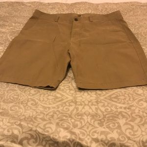Old navy men’s khaki shorts